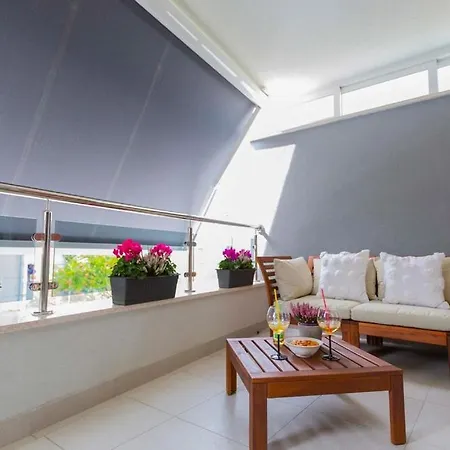 Prekrasni Apartman Roza S Velikom Terasom Appartement *