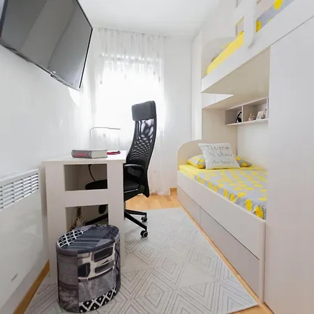 Prekrasni Apartman Roza S Velikom Terasom