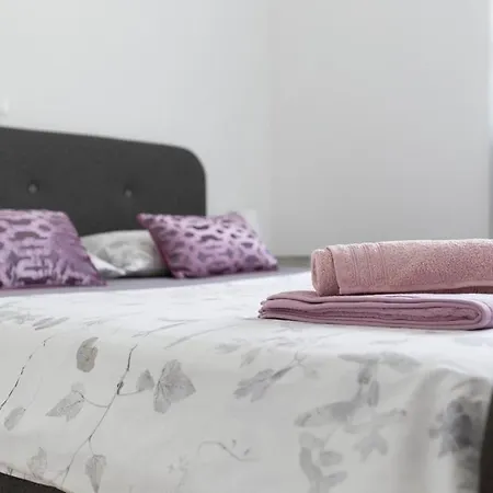 Prekrasni Apartman Roza S Velikom Terasom *