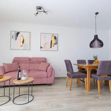 Appartement Prekrasni Apartman Roza S Velikom Terasom *